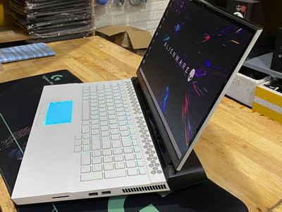 Laptop Dell Alienware Area 51m R2 Core i9-10850K Ram 32GB SSD 1TB VGA Rời GTX 2070 Super Màn 300Hz 2