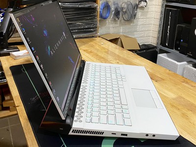 Laptop Dell Alienware Area 51m R2 Core i9-10850K Ram 32GB SSD 1TB VGA Rời GTX 2070 Super Màn 300Hz 3