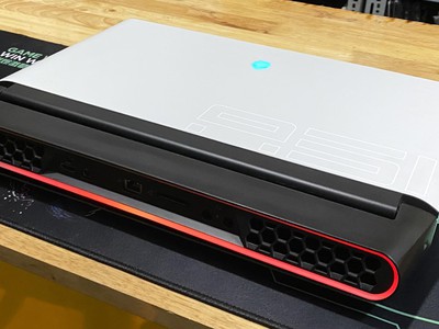 Laptop Dell Alienware Area 51m R2 Core i9-10850K Ram 32GB SSD 1TB VGA Rời GTX 2070 Super Màn 300Hz 6