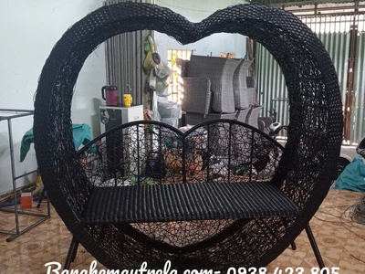 Ghế trái tim mây nhựa chụp hình 2