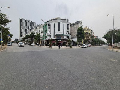 71m2 Cổ Linh, Thạch Bàn, Long Biên, Hà Nội. Nhỉnh 14 tỷ. Lh 0989894845 Bán đất khu phố Cổ Linh, Thạc 1
