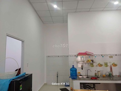 Nhà Cho Thuê DT 105m2 Có 3PN 2WC HẺM OTO ĐƯỜNG 24 LINH ĐÔNG. Giá thuê 8tr/tháng. 1