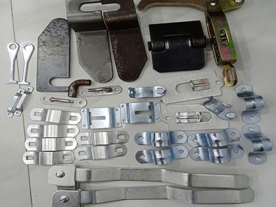 Nên chọn bộ khoá thùng xe tải ở đâu 1