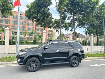 Fortuner 2015 Đen Đẹp ít đi 2