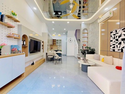 Nhà xinh cho vợ chồng mới cưới hẻm ni sư huỳnh liên, bảy hiền, 35m , 2 tầng giá 4,22 tỷ. 0