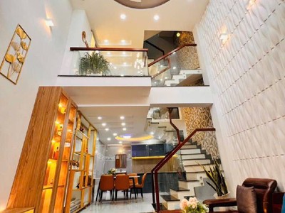 Mtkd gần đ.số 1   nhà 5tầng đẹp mới 70m  giá 9tỷ6 thông tây hội 0