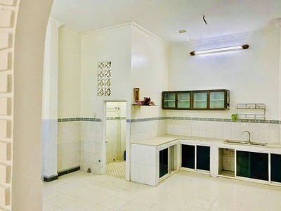 Nhà 2 tầng   hxh nguyễn sơn   sẵn dòng tiền   55m ngang 5 giá tốt 2