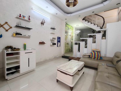 Giá tốt, nhà phạm văn bạch, 60m2 3 tầng 4pn 4wc, 6.5 tỷ tl 0964364745 0