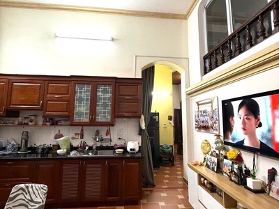 Hiếm- bán dinh thự hàm rồng ngọc lâm- dân xây- lô góc- oto- full nt xịn- 80m 5 tầng 20,x tỷ tl 2