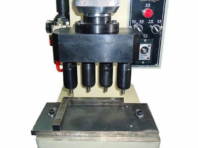 Máy tán đinh rive mối nối thẩm mỹ, chắc chắn và bền lâu 1