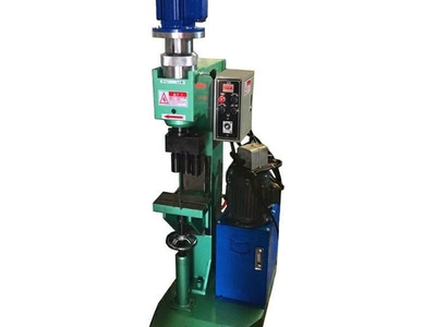 Máy tán đinh rive mối nối thẩm mỹ, chắc chắn và bền lâu 2