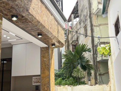 Bán nhà mới ngọc thụy 36m 6 tầng thang máy 10.xx tỷ long biên 1