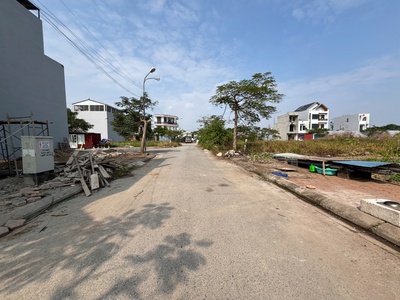 Bán siêu phẩm TĐC Tràng Cát dt 40m2 đối diện công viên, sau có lưu không 20m cực đẹp. 0