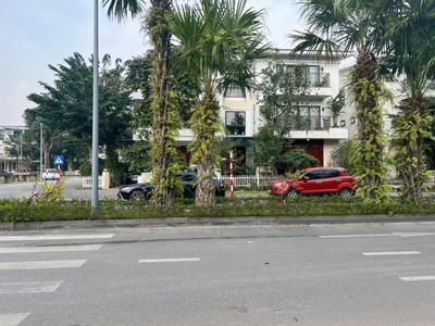 Bán căn biệt thự 3 tầng 2 mặt đường KĐT Ecopark TP Hải Dương, 375.5m2, vị trí rất đẹp 2