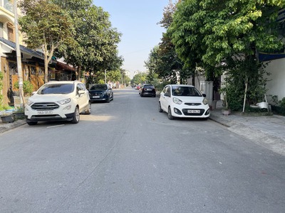 Tuyệt Phẩm 140m2 KĐT 31ha Trâu Quỳ: Góc VIP Nhất - Gần Hồ UBND - Cộng Đồng Sếp Lớn Ở 2