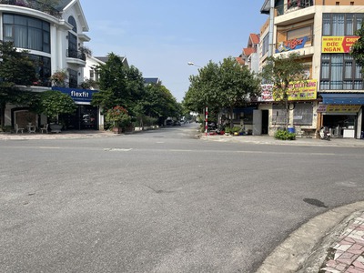 Tuyệt Phẩm 140m2 KĐT 31ha Trâu Quỳ: Góc VIP Nhất - Gần Hồ UBND - Cộng Đồng Sếp Lớn Ở 4