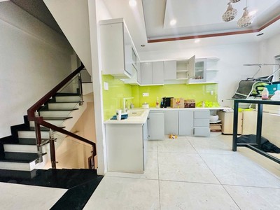 Mặt tiền yên thế tân bình   6 tầng thang máy   nhà đang cho thuê   giữ tiền cực tốt   giá 13,5 tỷ 3