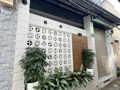 Nhà 2 tầng  6.4x9.8m  sát đường phạm thế hiển p7q8. giá: 5 tỷ 0