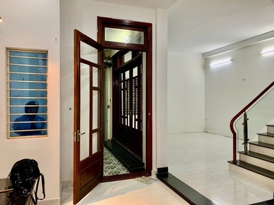 Lê đại hành giao nguyễn hữu thọ, khuê trung cẩm lệ, nhà 3 tầng mặt tiền kinh doanh. 0