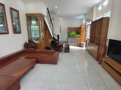 Ngay ngã tư ga, căn góc hiếm 2 mặt tiền đường 8m không lg, 5x13m, 3 tầng nhỉnh 7tỷ 1