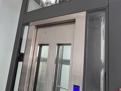 Bán nhà hxt thông phạm văn bạch p12 ngang 4.2 m 93m2 4l có t.máy kd buôn bán 13.7 tỷ. 2