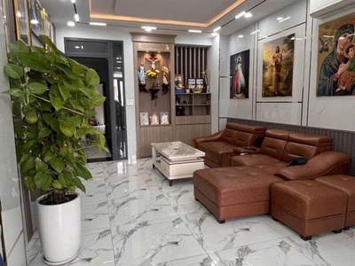 Bán nhà hxt thông phạm văn bạch p12 ngang 4.2 m 93m2 4l có t.máy kd buôn bán 13.7 tỷ. 1