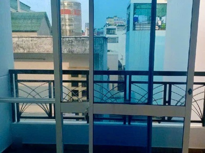 Bán nhà quận 10 lê hồng phong hẻm 4m thông 4 tầng sân thượng giếng trời 33m 4pn 4