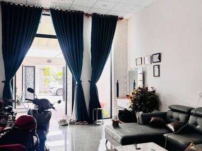 Chính chủ vỡ nợ cần thanh lý nhà cấp 4 mặt tiền gần bưu điện xã phong phú BC 2