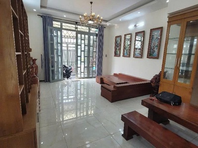 Ngay ngã tư ga, căn góc hiếm 2 mặt tiền đường 8m không lg, 5x13m, 3 tầng nhỉnh 7tỷ 2