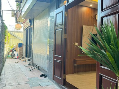 Bán nhà ngọc thuỵ long biên, 38.5m , 5 tầng, 4 ngủ ngõ 264, ô tô 7 chỗ vào nhà 1