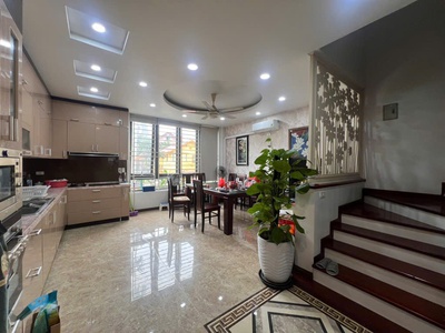 Hiếm- bán nhà siêu đẹp hồng tiến- dân xây-gara- full nt gỗ lim110m- 5 tầng 29,x tỷ tl 1