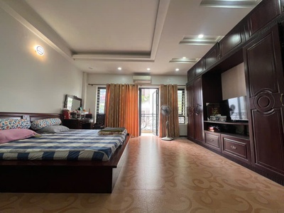 Hiếm- bán nhà siêu đẹp hồng tiến- dân xây-gara- full nt gỗ lim110m- 5 tầng 29,x tỷ tl 2