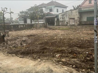 Nhiều người âm thầm gom nền quanh rox vì sao 1