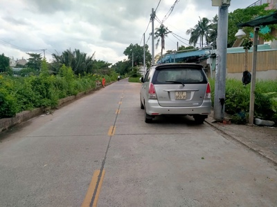 Giảm mạnh 700tr bán nhanh đất 332m2 full thổ cư chỉ 25tr/m2, hxh thạnh lộc gần ngã tư ga 2