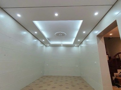 Bán nhà kim ngưu 30m2. 4 tầng. mặt tiền 4.1m. giá 7.4 tỷ hai bà trưng hà nội 3