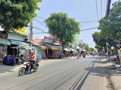 Bán nhà mặt tiền bình long - gần ngã tư bốn xã, 10x23m, 2 tầng cũ, 1 đời chủ, 23,9 tỷ. 0