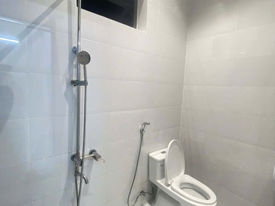 Cho thuê nhà 3 tầng nam việt á view thoáng mát, đường 5m 2