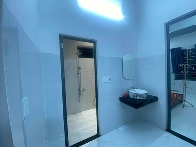 Cho thuê nhà 3 tầng nam việt á view thoáng mát, đường 5m 3