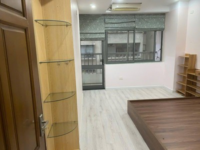 Cho thuê chung cư VOV Mễ Trì, 80m 2 phòng ngủ, đủ đồ 12 triệu 4