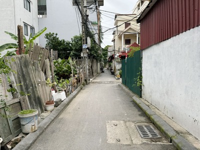 Cần bán 50m2 đất thôn Thuận Tốn, Bát Tràng. Đường 2,5m, cách 15m ra đường ô tô tránh đỗ 0