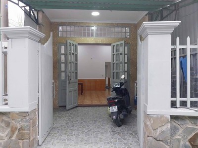 Cho thuê nhà đường số 8, P. Trường Thọ 2PN 1WC 72m 8tr/tháng 0