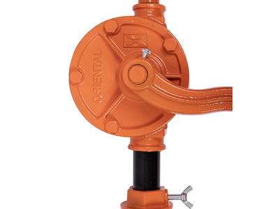 Bơm quay tay gang Triệu Vũ Giải pháp bơm dầu nhớt từ thùng phuy hiệu quả, giá rẻ 2