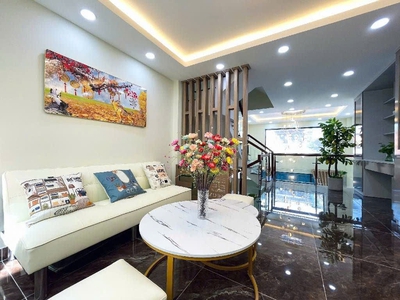 O1690 giảm 100tr sát chợ xóm mới gv, shr, vuông, 4 tầng, 4.2x14m, 6.x tỷ 2