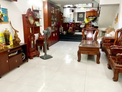 Nhà chính chủ gửi bán 1 sẹc đ.số 30 hxt 93m2 5 tầng mới dt 20 triệu gần chợ hơn 9 tỷ 1