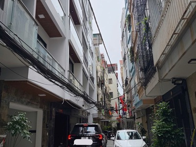 Bán nhà ngọc thuỵ 45m x 7t thang máy, gara oto tránh, giá 14t5 còn tl. 0