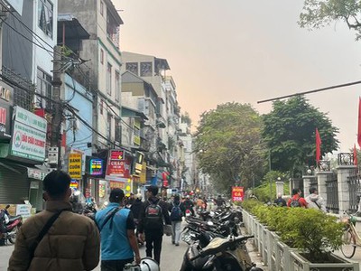 ⚡phải nhanh mặt phố kinh doanh vỉa hè - sổ riêng ko qh - 5 tỉ bán nhà đống đa. 2