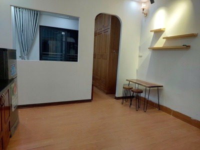 Cho thuê căn hộ 1 ngủ 1 khách ngõ 221 thịnh quang, đống đa 2