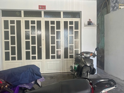 Nhà diện tích lớn 182m2 hẻm thông đường chánh hưng p9q8. giá 11 tỷ 2