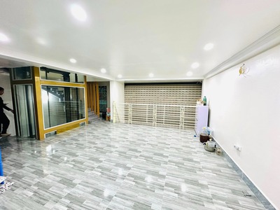 Phân lô hoàng quốc việt 48m 6t nhỉnh 17 tỷ - vỉa hè - ô tô vào nhà - hai mặt ngõ- thang máy- tầm 2