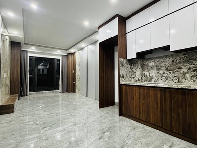 Còn đâu phân khúc nhỉnh 10 tỷ ô tô tránh, vào nhà 38m2 7 tầng phố sài đồng 1